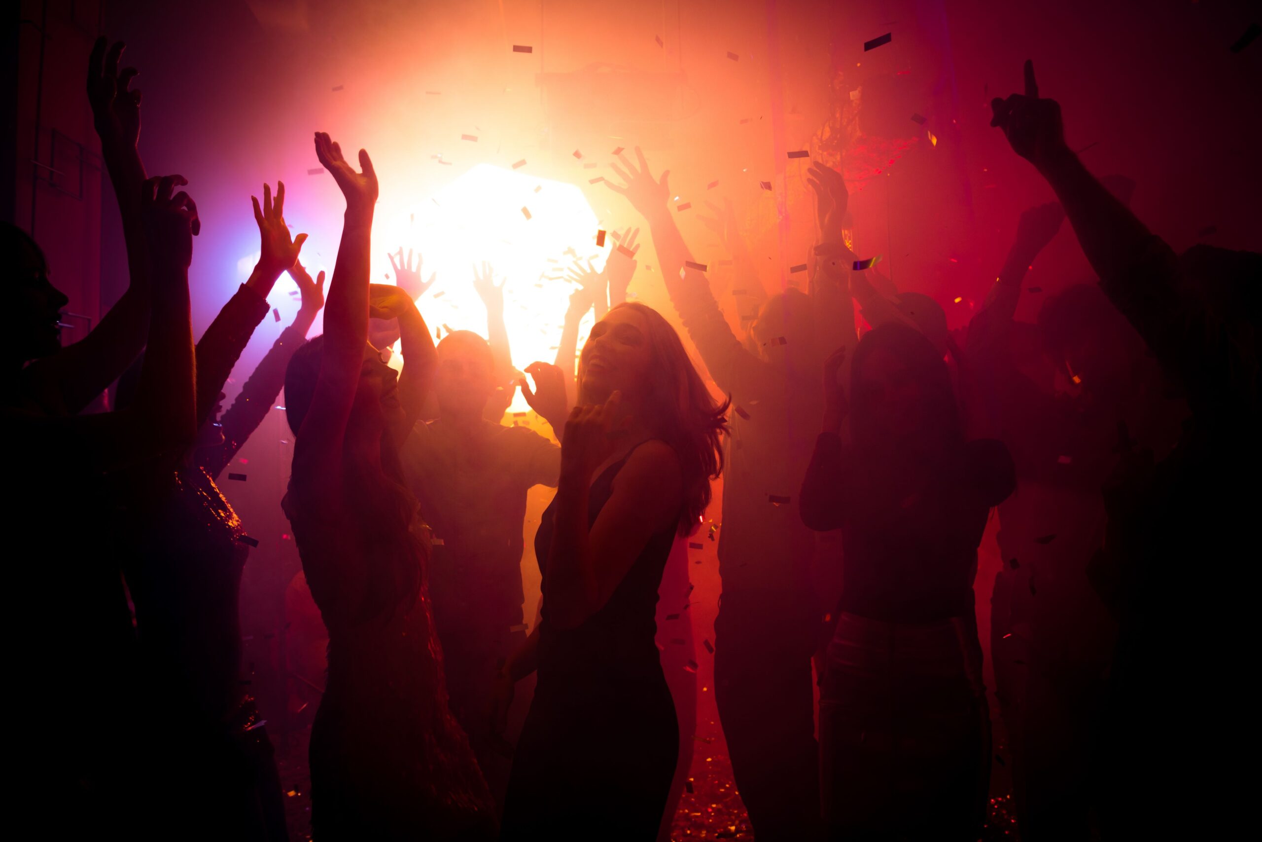 New Years Eve Party in Gurugram. Best Pubs in Gurugram scaled 1