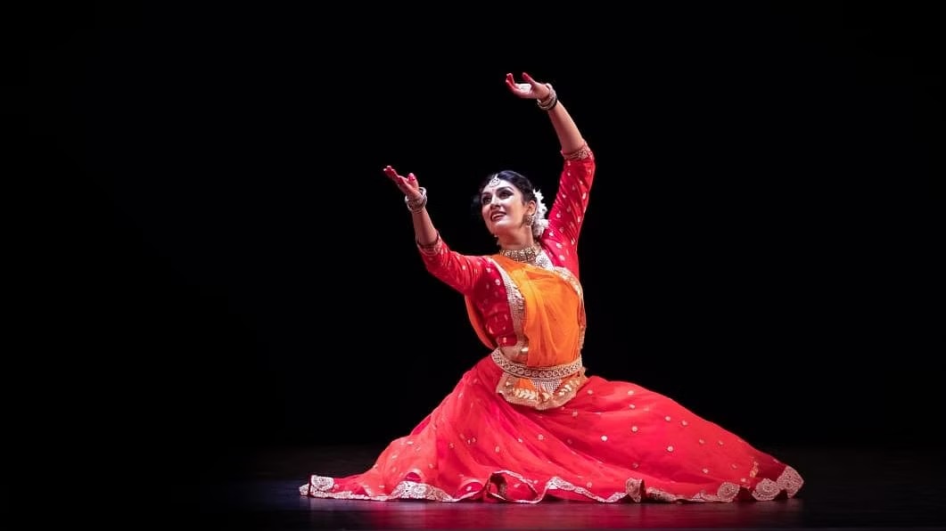 Shinjini_kathak_dance_indian_classical_in_traditional_attire e1563081501655_11zon